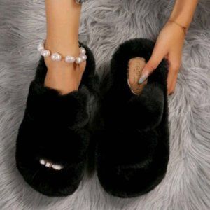 Women's Plush Slippers With Thick Soles & Fur Trim